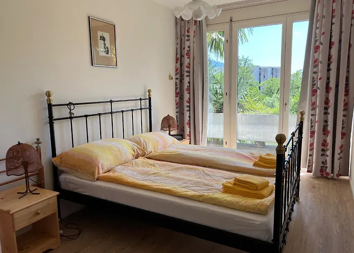 Διαμέρισμα Locarno Navengana 5 *